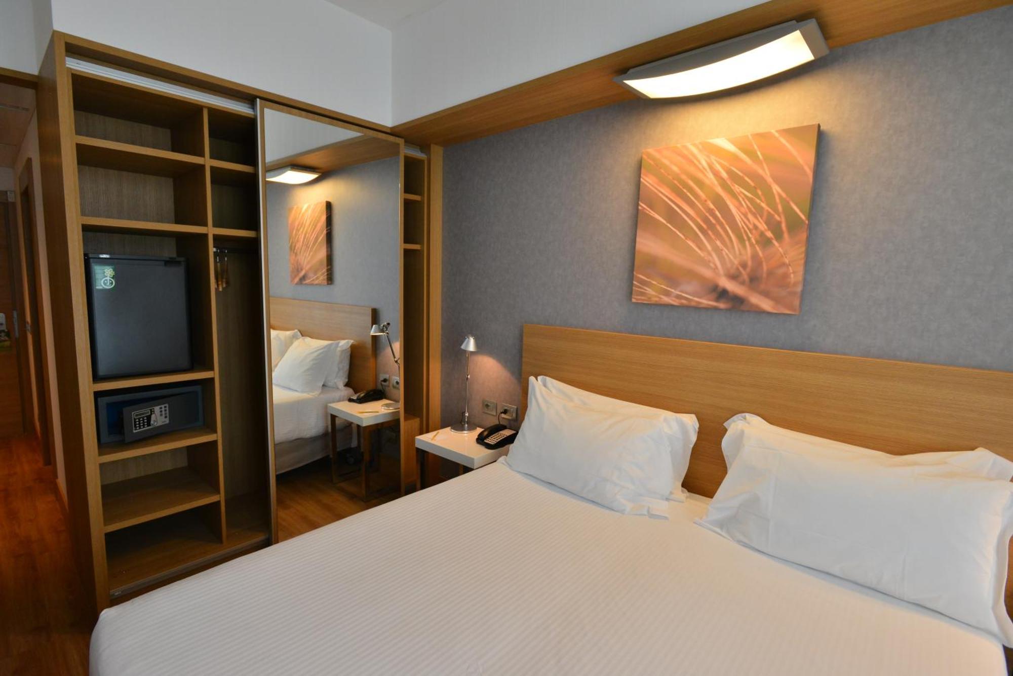 Hilton Garden Inn Milan North Exterior foto